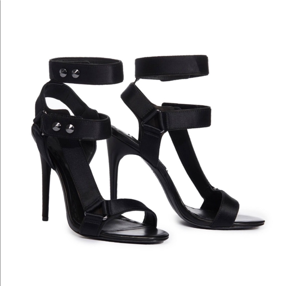 Alice & Olivia gorgeous heels